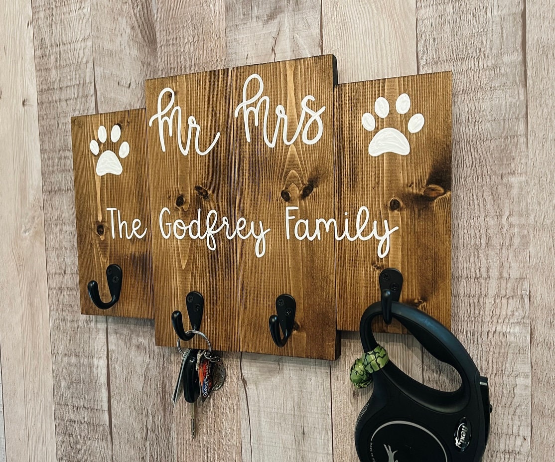 Custom Mr and Mrs Wedding Sign | His Hers Key and Dog Leash Holder for Wall | Engagement Gift For Future Mr Mrs | Dog Lover Entryway Decor