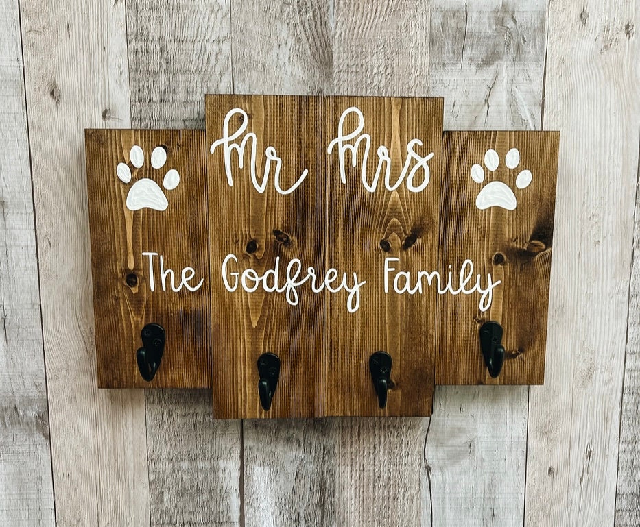 Custom Mr and Mrs Wedding Sign | His Hers Key and Dog Leash Holder for Wall | Engagement Gift For Future Mr Mrs | Dog Lover Entryway Decor